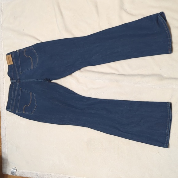 Signature by Levi Strauss woman's mid rise boot cut blue jeans size 10 30W 32L - Picture 2 of 6